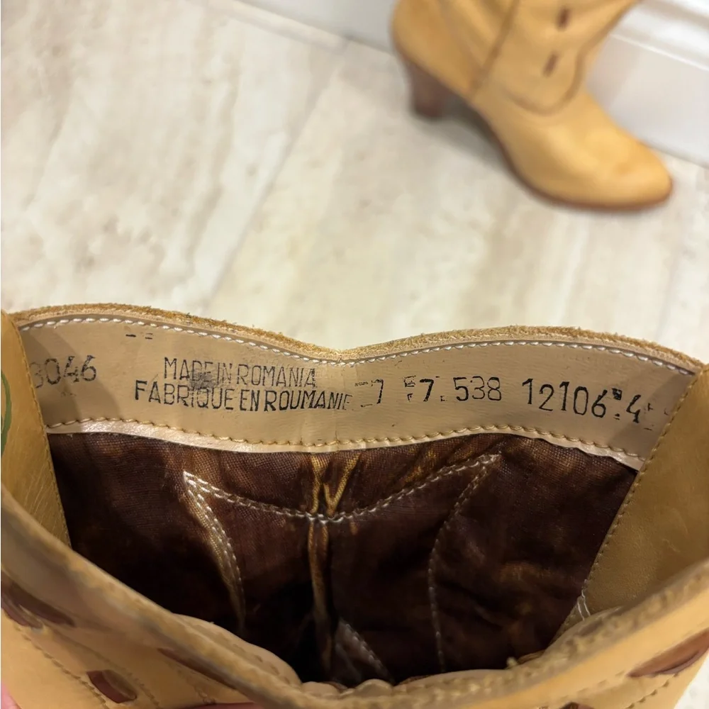 Tan Leather Women's Boots - Picture 5 of 7